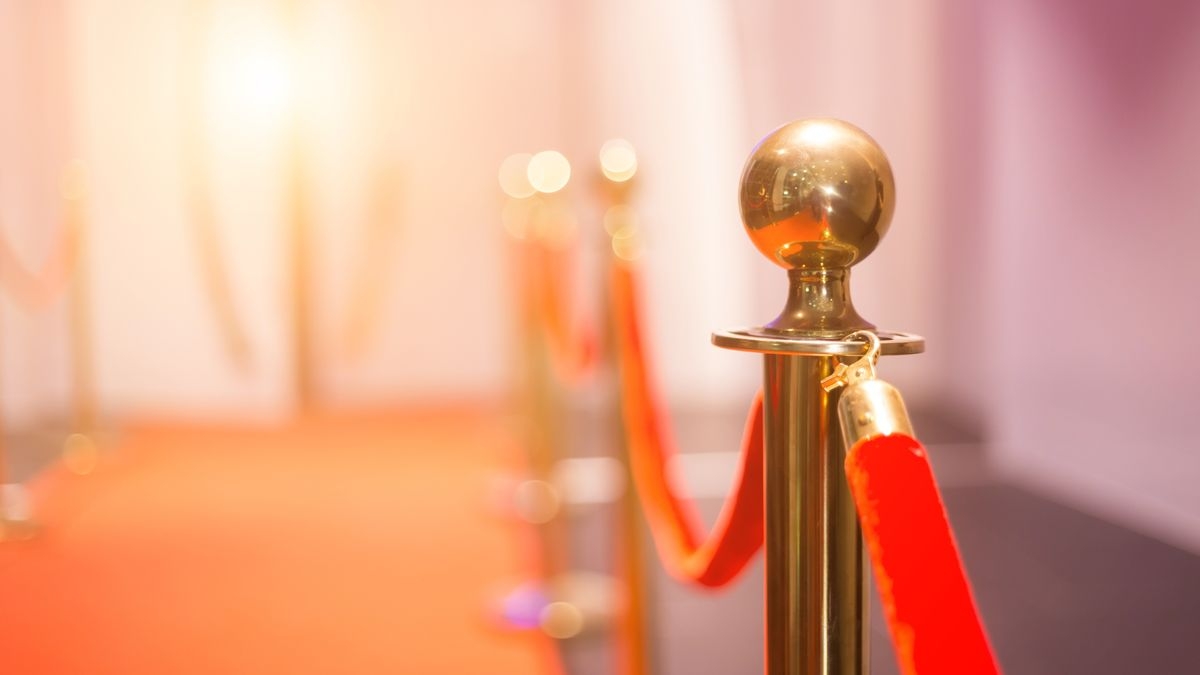 Golden Eve: The Golden Globes Honor Helen Mirren & Sarah Jessica Parker