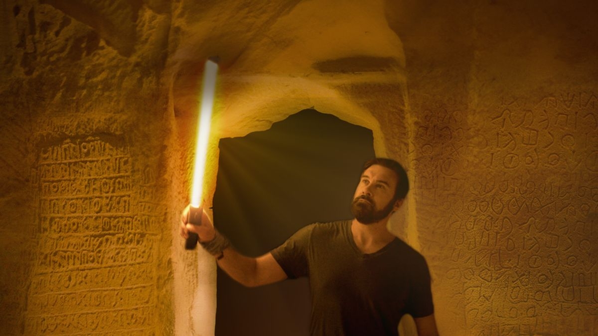 Arabia's Best Kept Secrets with Clive Standen