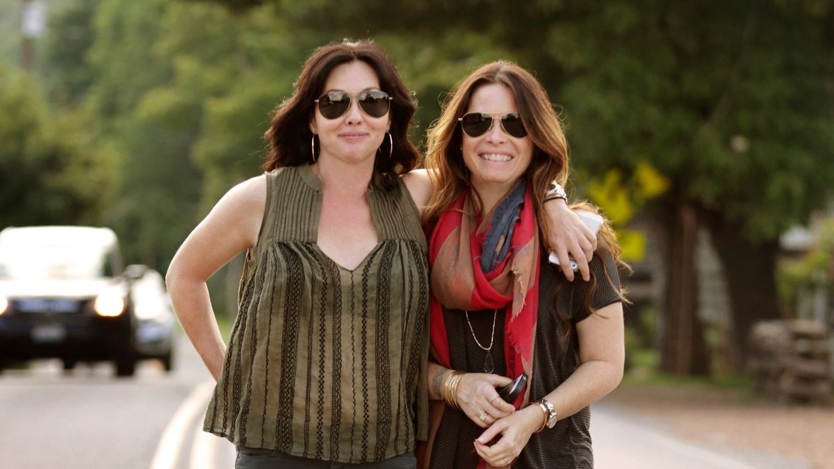 Off the Map With Shannen and Holly