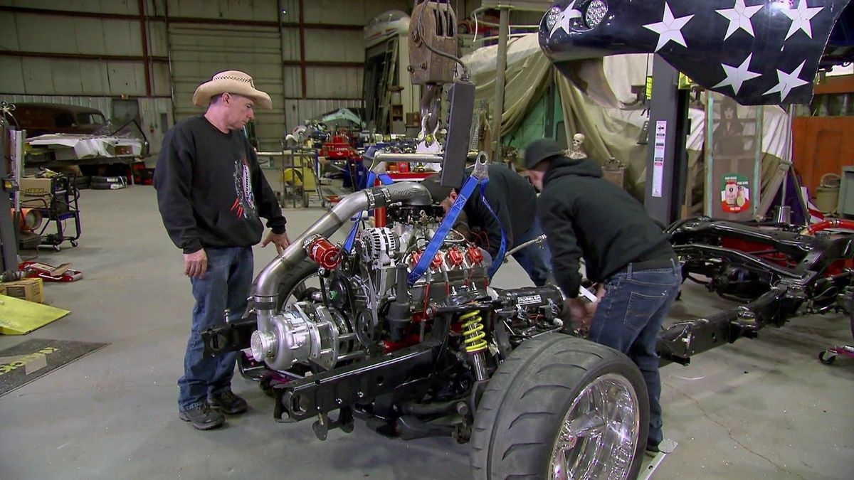 Street Outlaws: Mega Race